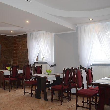 Hotel Ksiezycowy Dworek Kętrzyn Kültér fotó