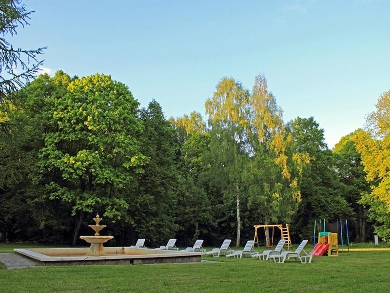 Hotel Ksiezycowy Dworek Kętrzyn Kültér fotó