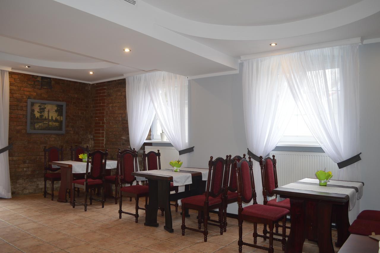 Hotel Ksiezycowy Dworek Kętrzyn Kültér fotó